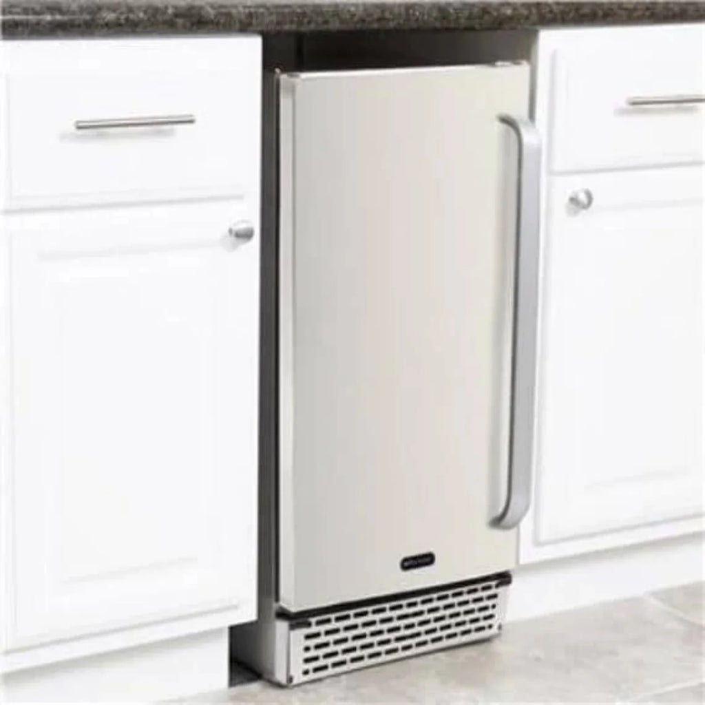 15 Wide Indoor/Outdoor Stainless Steel Beverage Refrigerator M913