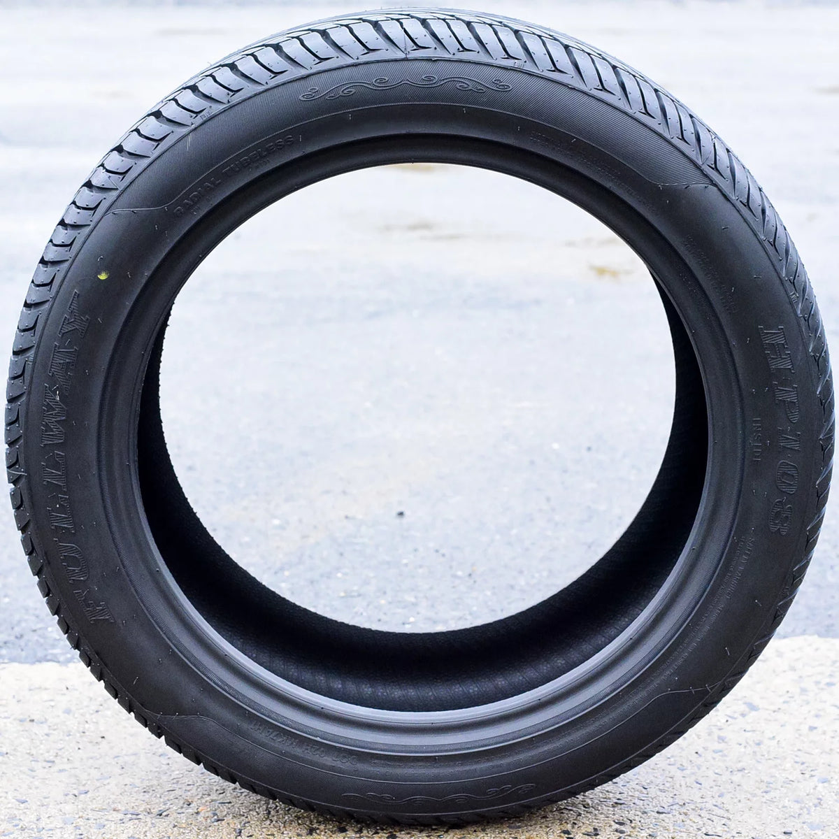Set of 4 All Season Performance Tires Z750