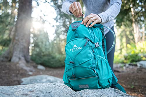 18L 22L Hydration Backpack with Hydration Bladder and Rain Cover T561991