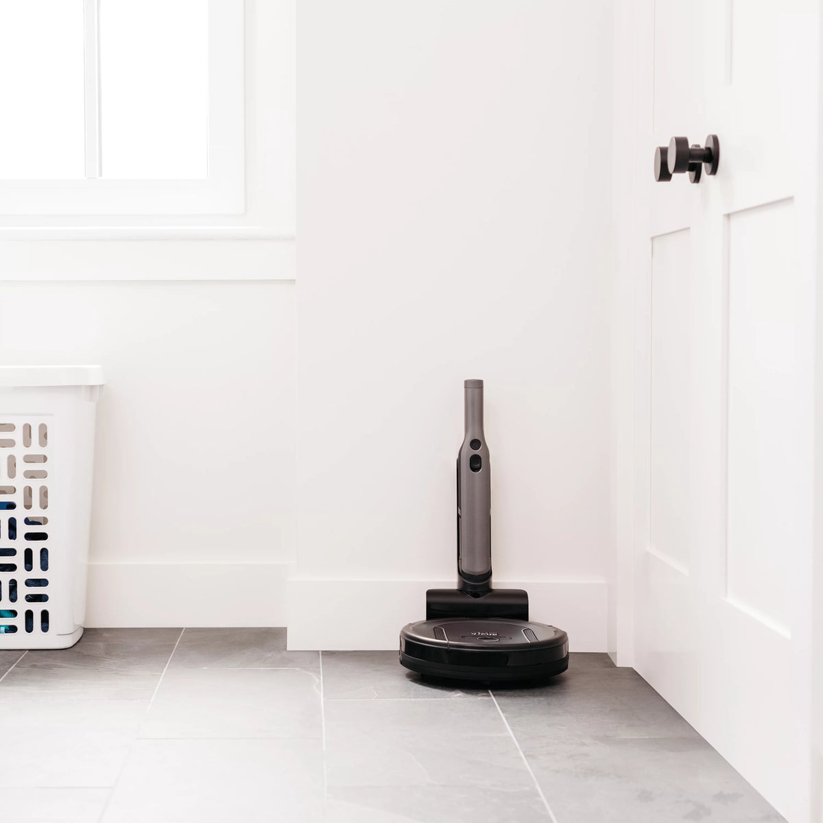 Robot Vacuum Cleaning System with Detachable Hand Vacuum J401