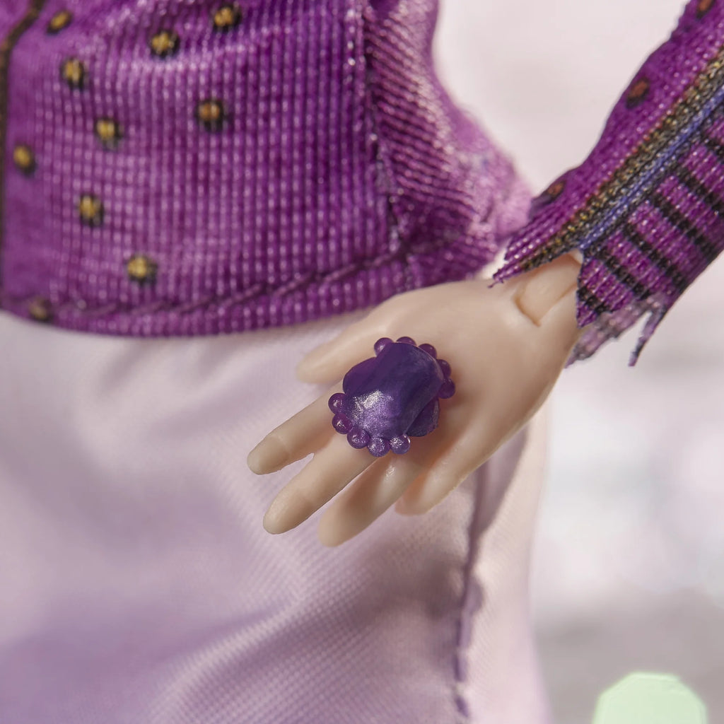 Mal Fashion Doll with Accessories R645822