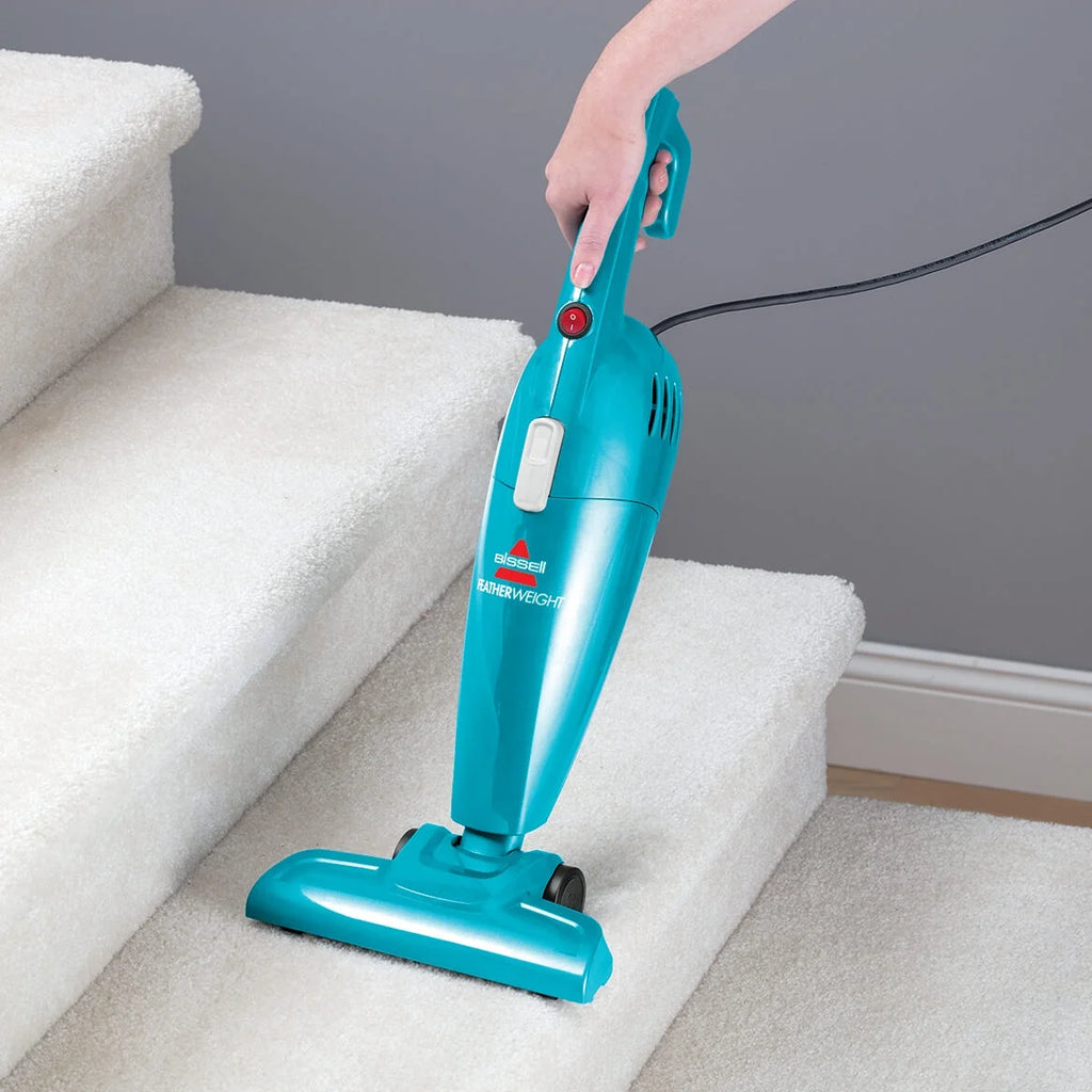 Lightweight Bagless Stick Vacuum V7520